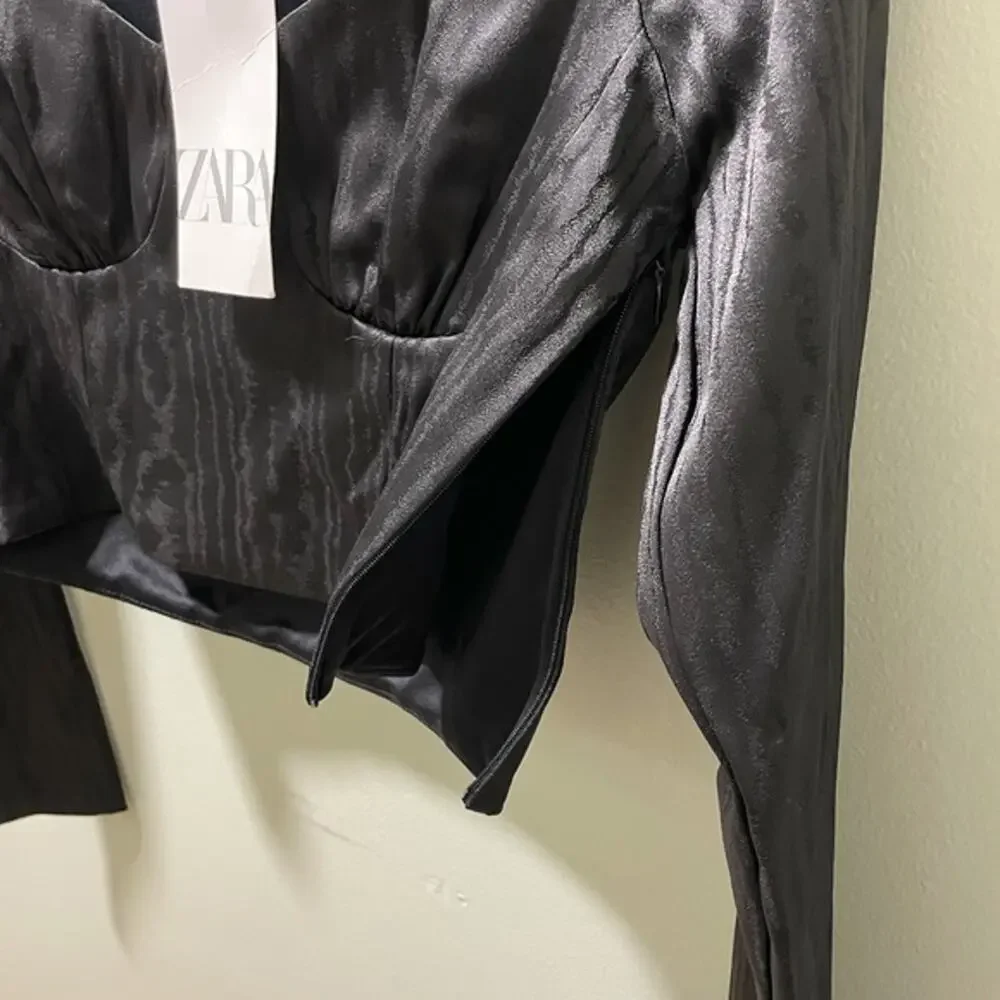 Zara sweetheart cropped top size L